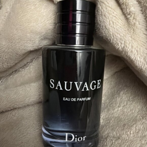 Dior Sauvage Eau de Parfum Spray 100ml Sealed - Picture 2 of 5